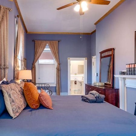 Elegant 2 Bed Directly On Forsyth Park Apartamento Savannah Exterior foto