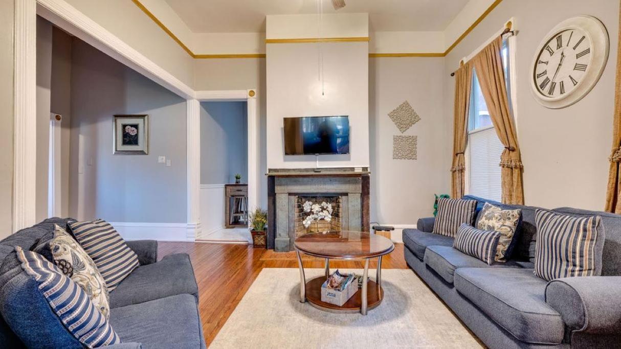 Elegant 2 Bed Directly On Forsyth Park Apartamento Savannah Exterior foto